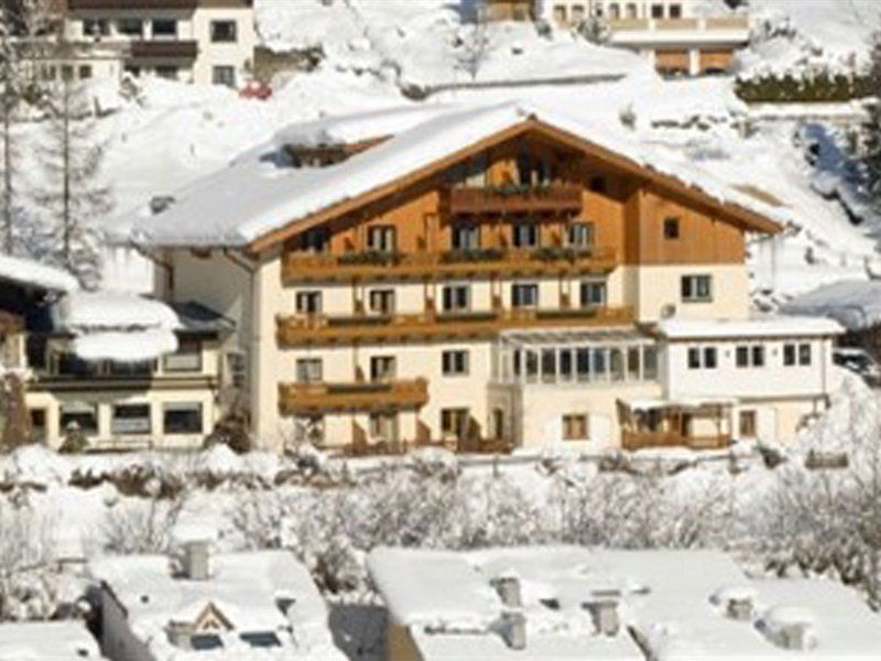 Gartenhotel Daxer Целль-ам-Зеє Екстер'єр фото